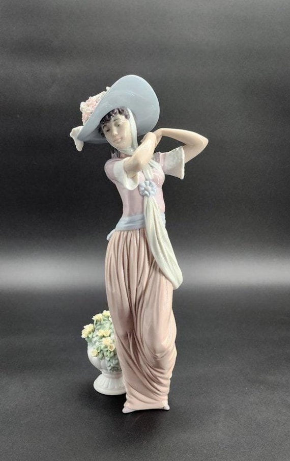 LLADRO 磁器人形 女性 フィギュア LLADRO 