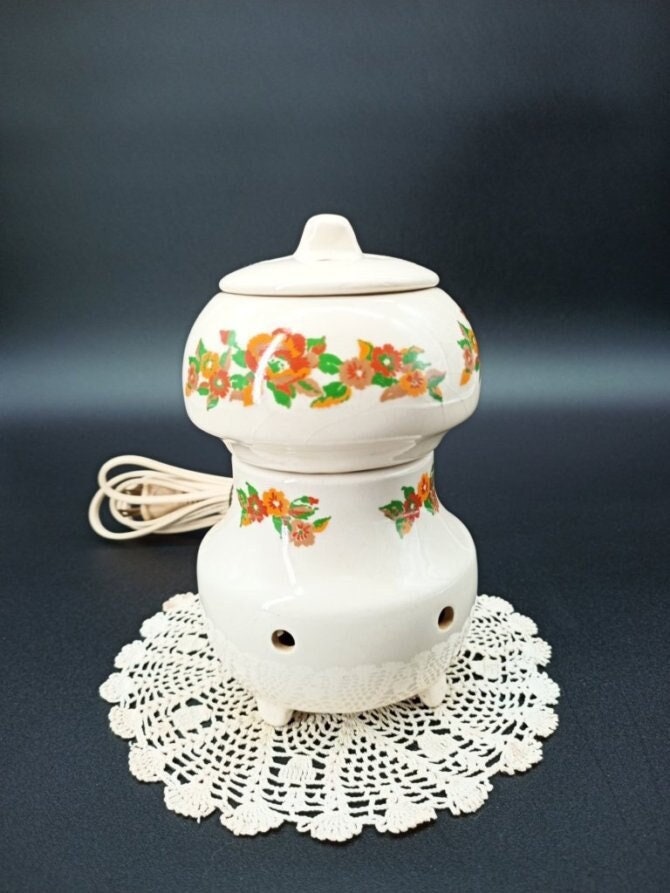 Vintage electric Robeson ceramic wax melt candle/potpourri warmer