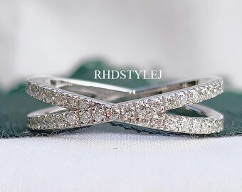 Anillo de boda de oro blanco con forma de cruz para mujer, apilable, con diamantes cultivados en laboratorio y forma de X.