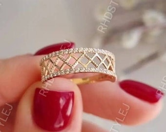 Anillo Art Déco de Moissanita, Alianza Minimalista de Oro para Mujer, Alianzas de Aniversario de Encaje Vintage, Anillo de Oro Delicado de Media Eternidad Único