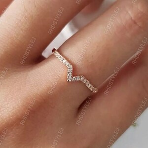 V Shaped Stackable Rings, Moissanite V Shape Wedding Band, Dainty Minimalist Ring, Chevron Stacking Ring, Delicate Gold Ring