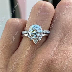 Set di anelli nuziali in moissanite per donna, set di anelli di fidanzamento con solitario rotondo, set di fedi nuziali uniche, fascia abbinata curva, set in argento 925
