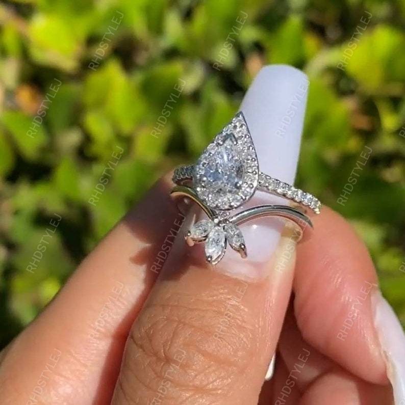 Unique Pear Shaped Engagement Ring
