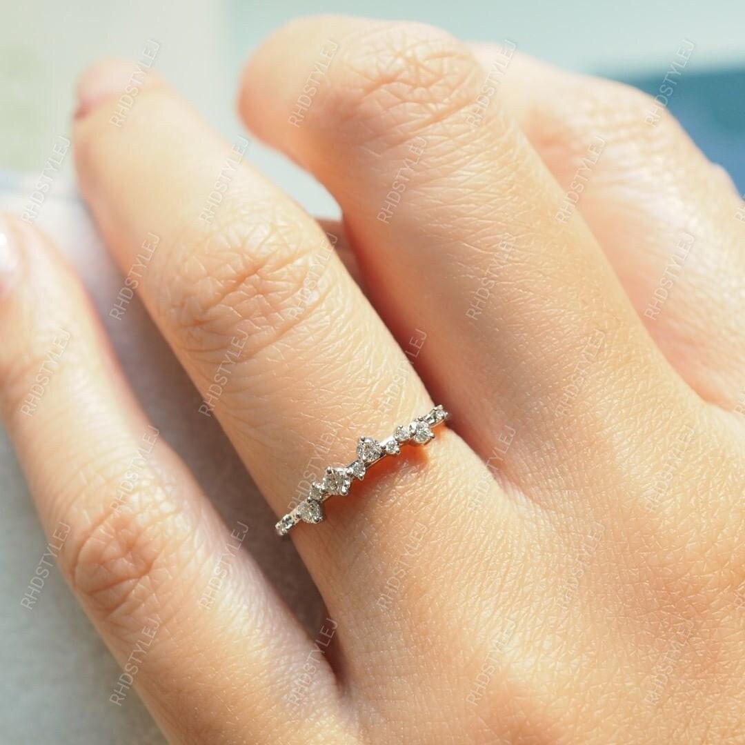 Cluster Stackable Rings, Scattered Moissanite Minimalist Ring, Dainty Stacking Gold Ring, Delicate Diamond Ring, Minimal Multi Stone Ring