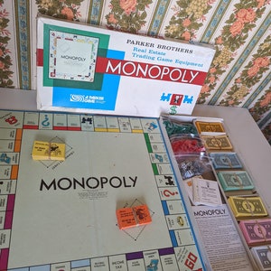 1961 Monopoly Board Game - COMPLETE