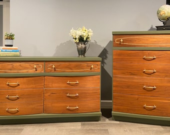 SOLD!** Refinished Vintage Mid-Century Modern Dresser Set