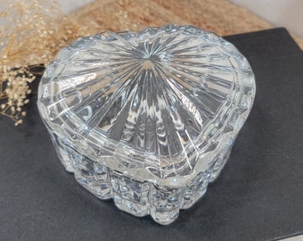 Vintage Heart Shape Crystal Lidded Trinket Box, Vintage Clear Glass Jewelry Box, Vintage Vanity and Dresser, Girlfriend Gift Idea Décor,