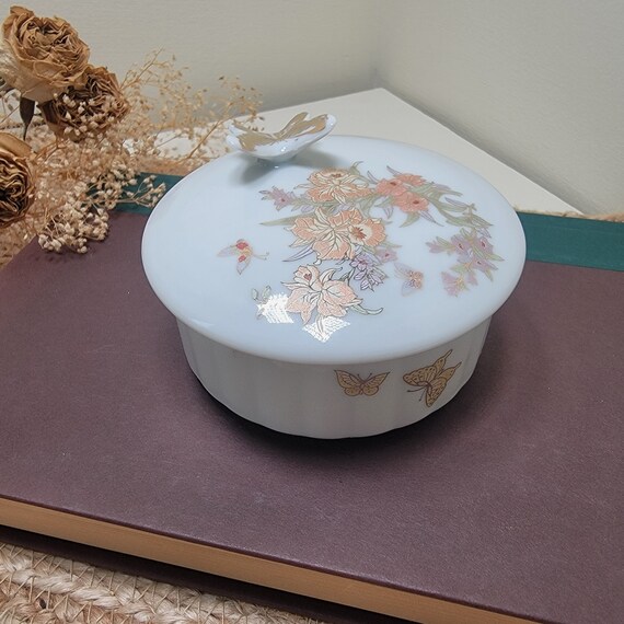 Vintage Porcelain Trinket Box, Butterfly Lidded R… - image 3