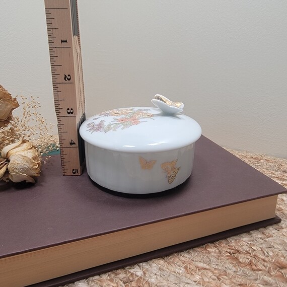 Vintage Porcelain Trinket Box, Butterfly Lidded R… - image 7