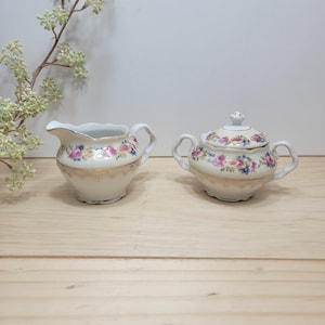 Vintage Porcelain Hostess Pattern Sugar Bowl and Creamer Set by Golden Castle Made in Japan, Vintage Floral Motif Tea Ware, Vintage Décor