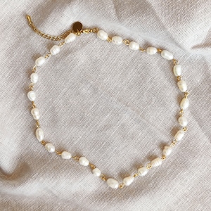 Ava&Imber - Classy Pearl Necklace Gold - 30+5cm Short Gold Colored Stainless Steel Stainless Steel Necklace Waterproof with Freshwater Pearls, Elegant