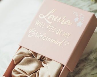 Regalo de dama de honor 100% Mulberry Silk Scrunchie en una caja personalizada / Accesorio para el cabello de lujo / Regalo práctico para dama de honor / Envío gratuito