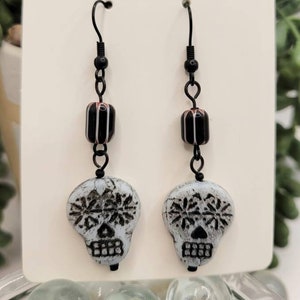 Black sugar Skull earrings. Made with Czech glass beads. Gifts for her.