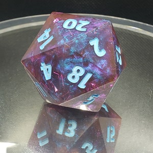 Neutrino, Corrupted - 50mm - Translucent Purple with Blue Chameleon/Metallic Flake - D20 – Chonk