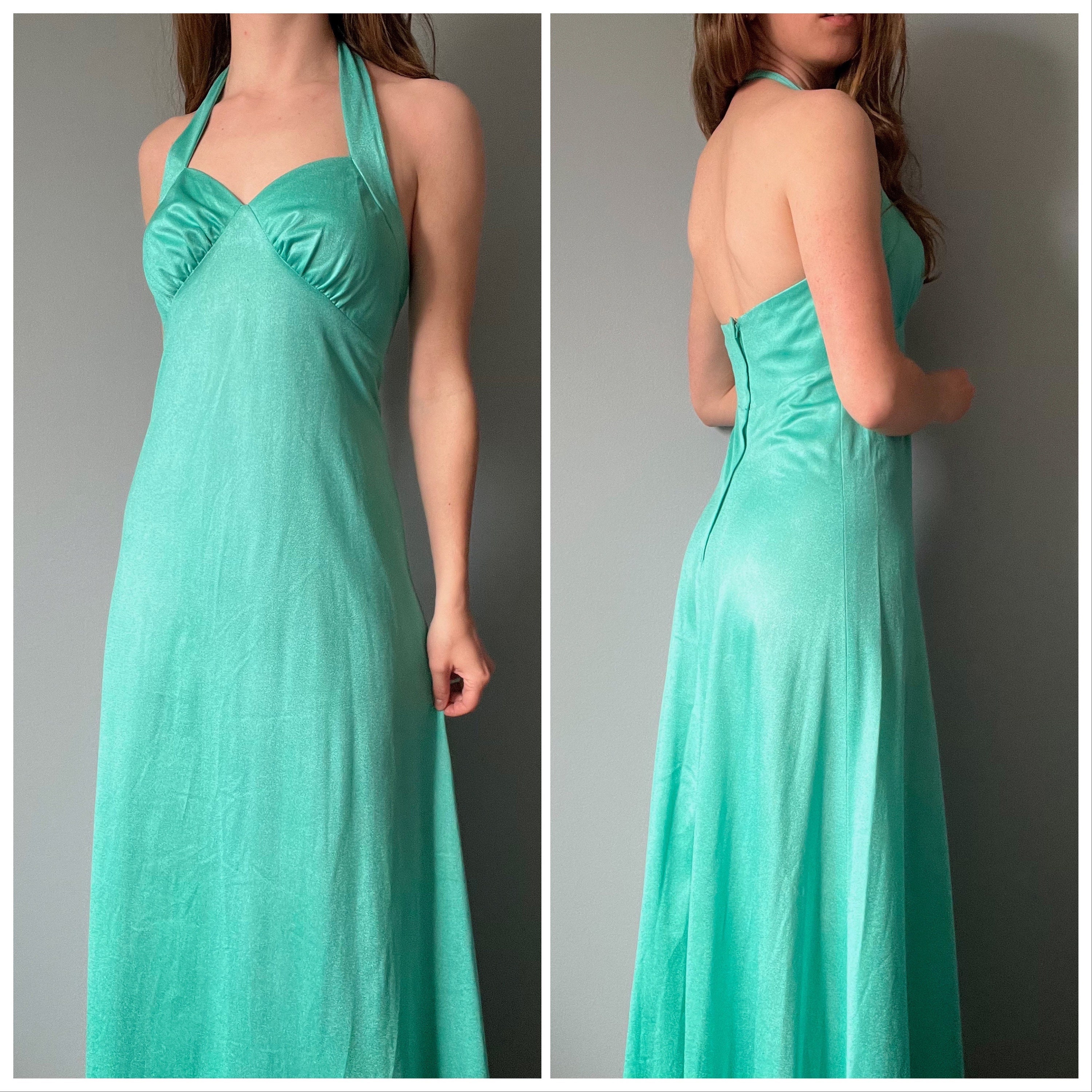 Short Halter Neck Grad Dress Size 4 Style EC 03121