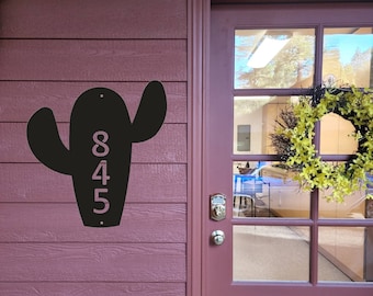 Signo de dirección de cactus vertical / Desierto / Signo de dirección / Signo de metal