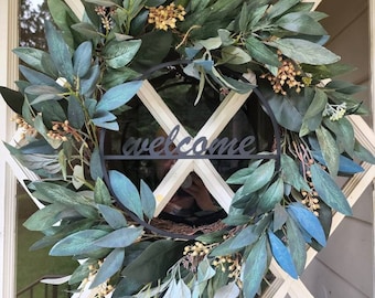 Delicado letrero de bienvenida / letrero de metal / decoración de coronas / decoración de la puerta principal