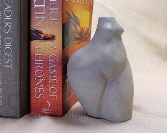 Concrete Bookends | Curvy Female Body | Shelf Ornaments | Figurine | Sculpture | Statue | Book Ends | Perfect Gift | Unique | UK Seller