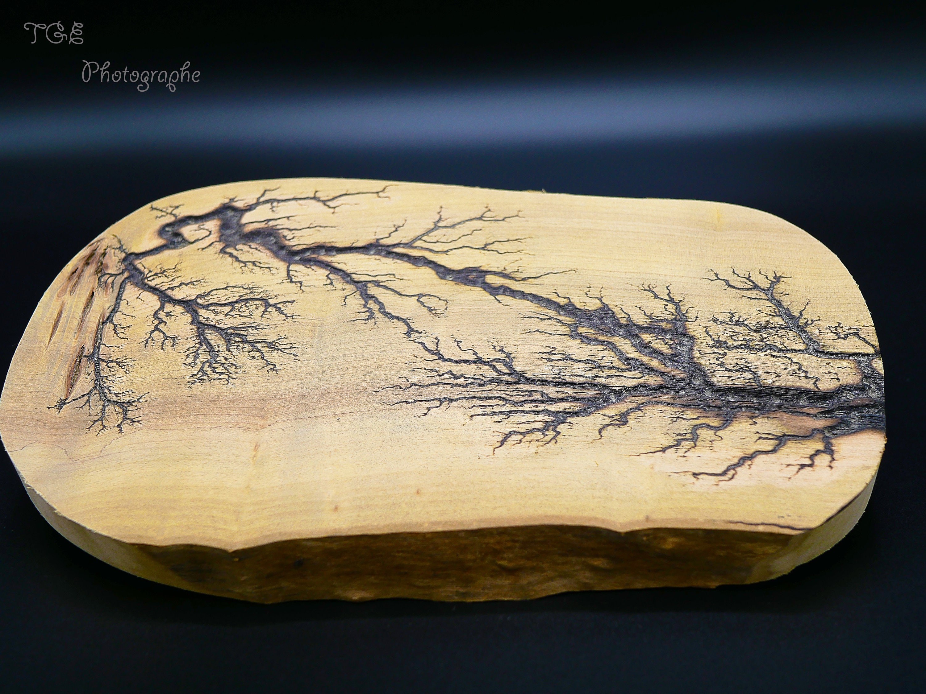 Planche Décorative avec Gravure