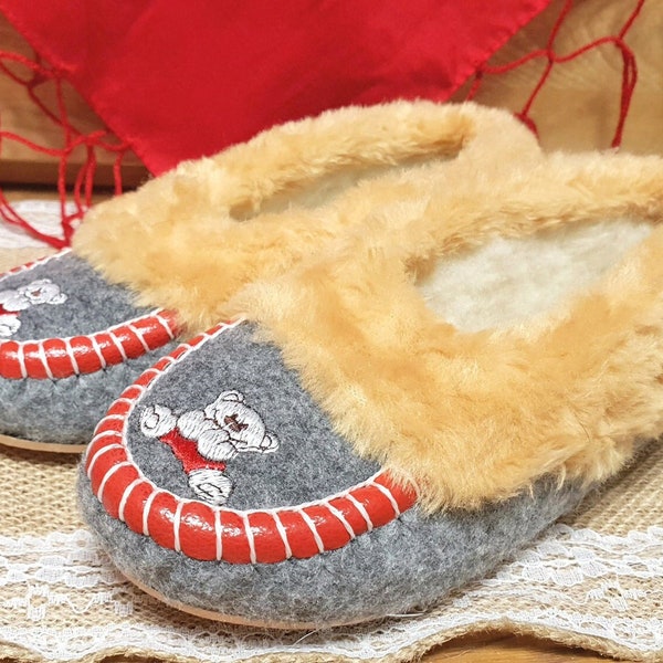 Children's Home Slippers Warm Fluffy fur Comfortable Footwear For Children Polish Regional Product Made Of Natural Wool And Felt size 25-34