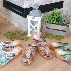Classic botanical floral clog discount