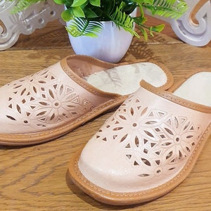 Women Home Traditional Slippers Natural Leather Polish Indoor Slippers