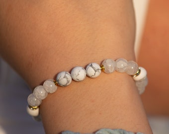 Perlen Armband mit Howlith Edelsteinarmband Ø8 mm- Perlen weiß Sprenkeln - Zirkonia Steine - Elastisch -Geschenkidee - NONOSH