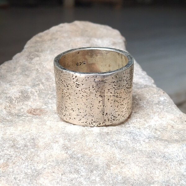 Silver Dotted Cigar Rings - Bold and Rugged Design - Distinctive Edge silver ring - Rustic womens cigar ring - gold cigar band ring