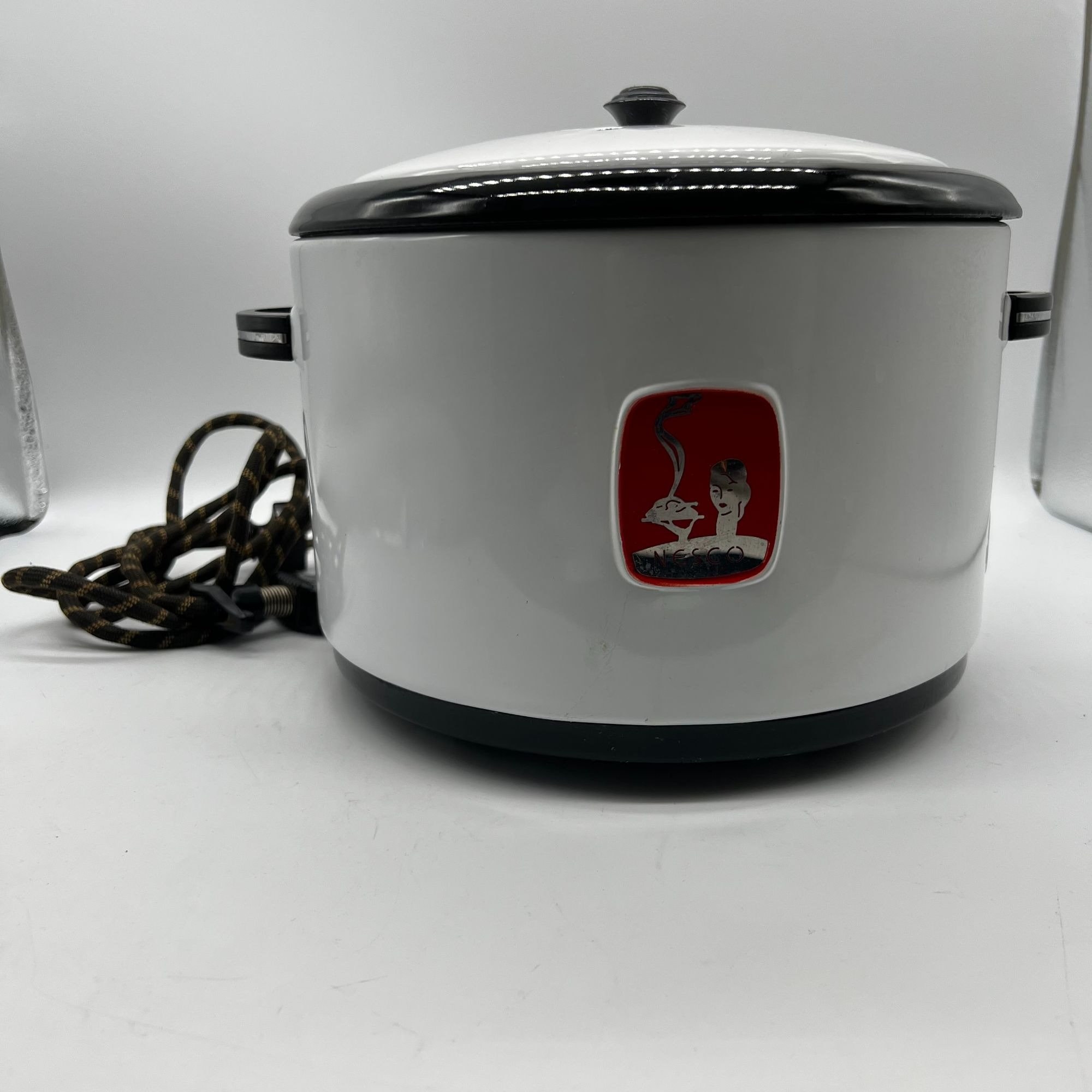 Vintage Nesco Slow Cooker 4211 White 2 QT Removable Pot Low HI Temp USA  Made 