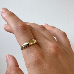 10k Solid Gold Dome Ring, Dome Ring, Bold Dome Ring, Thick Gold Dome Ring, 10k Gold Curved Ring, Real Gold Chunky Ring, Thick Band Ring