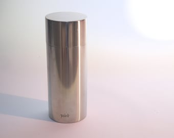 Stainless steel cocktail shaker - Cylinda-line - Stelton, design Arne Jacobsen, Danish Design