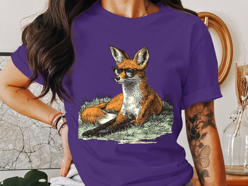 Fox Graphic Tee, Cool Fox T-Shirt, Trendy Animal Shirt, Sunglasses Fox Illustration, Unique Wildlife Graphic Tee