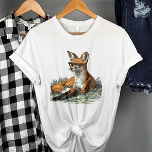 Fox in Sunglasses T-Shirt, Cool Fox Tee, Cute Animal Shirt, Funny Graphic Tee, Trendy Casual Wear, Unique Gift Idea, Stylish Apparel