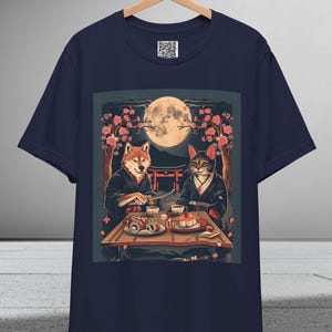 Sushishirt Samurai Cat & Shiba Inu | Japans esthetisch kimono-shirt| Bella Canvas 3001 tot en met 5XL, cadeau voor katten- en animeliefhebbers.