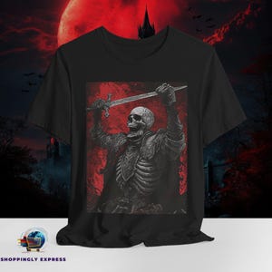 Maglietta gotica &quot;Skeleton Knight&quot; / Maglietta &quot;Dark Warrior Sword Art&quot; / Maglietta grunge &quot;Undead&quot; / Abbigliamento fantasy gotico / Dalla XS alla 5XL