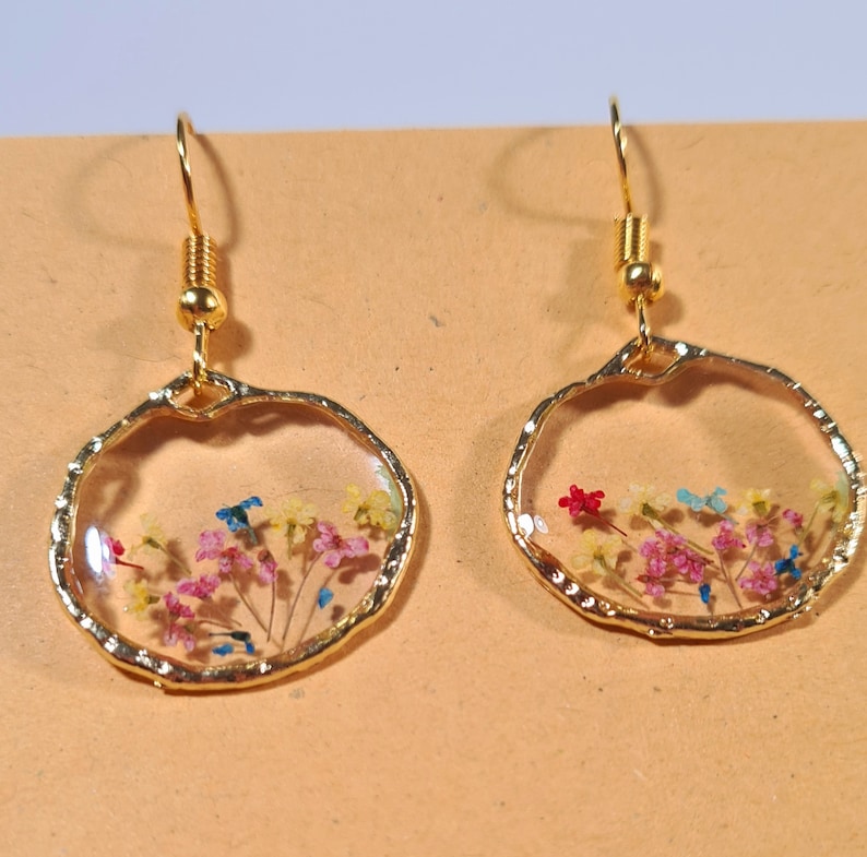 Handmade pressed flowers Resin Gold Dangle drop earrings, Flower earrings, real flower, resin earring, cute earrings, unique gift for her image 6