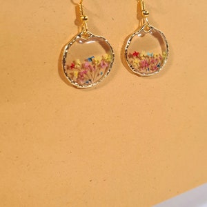 Handmade pressed flowers Resin Gold Dangle drop earrings, Flower earrings, real flower, resin earring, cute earrings, unique gift for her image 5