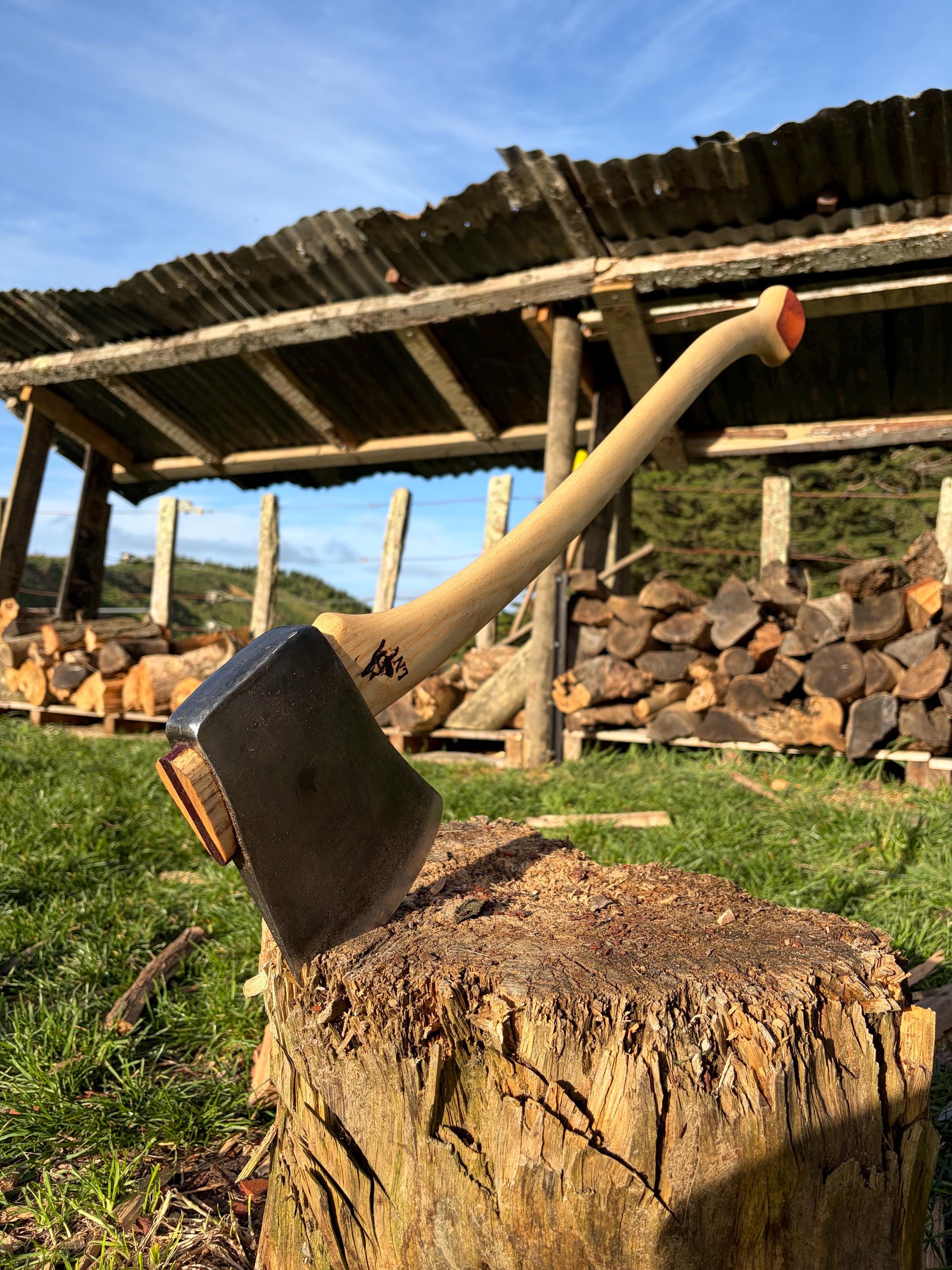 Old rusty axe - Etsy 日本