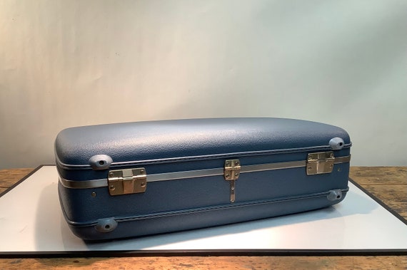 Vintage American Tourister Tri Taper Suitcase - image 7