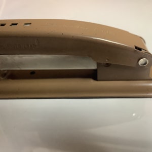 Vintage tan Swingline CUB
