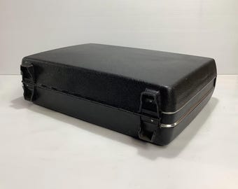 Durable Vintage Black Samsonite Briefcase