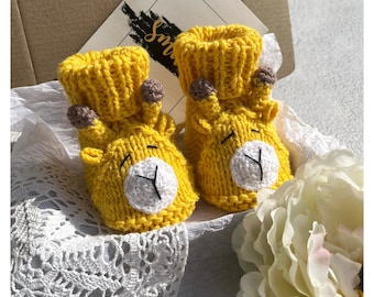 Knitted Giraffe baby booties