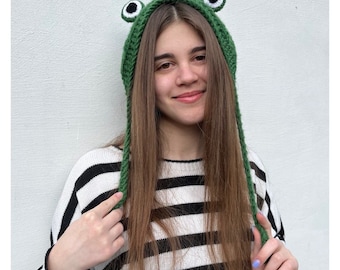 Knitted Green Frog bonnet headband