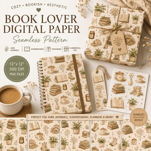 Könnte beinhalten: Digitales Papier-Set mit einer gemütlichen, buchigen Ästhetik. Das Design zeigt ein nahtloses Muster aus Büchern, Teetassen und Pflanzen. Enthält ein Journal, Geschenkpapier, ein Lesezeichen und Aufkleber. Das Papier ist 30.48 cm x 30.48 cm groß.