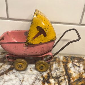 Vintage 1930&#39;s Wyandotte Doll Baby Buggy Carriage Pressed Steel Wood Wheels