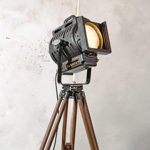Wooden Floor Lamp With Brown Tripod Spotlight Searchlight Home/Office Décor Mode