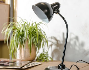 Lámpara de mesa Kaiser Idell modelo 6556 de Christian Dell, lámpara de escritorio antigua restaurada, interior Bauhaus