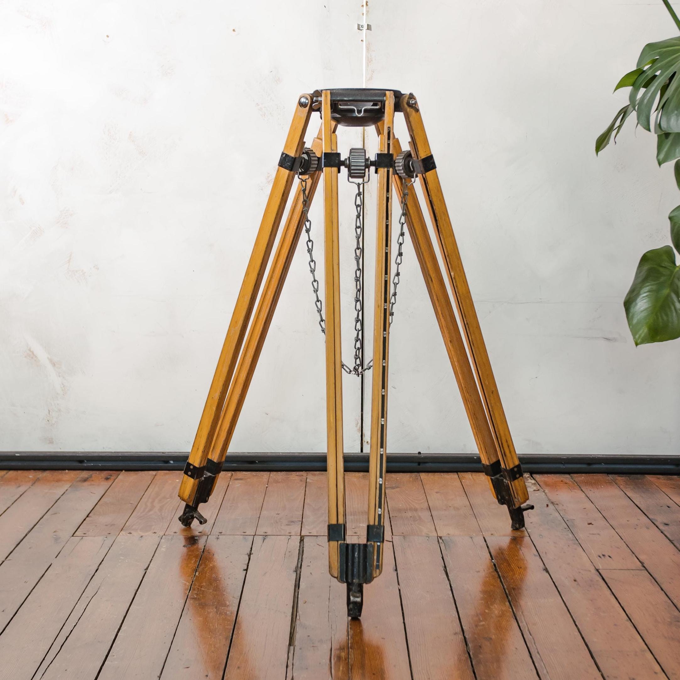 Vintage Arri Wooden Tripod for Arriflex 35MM Cameras, Rare Collectible…