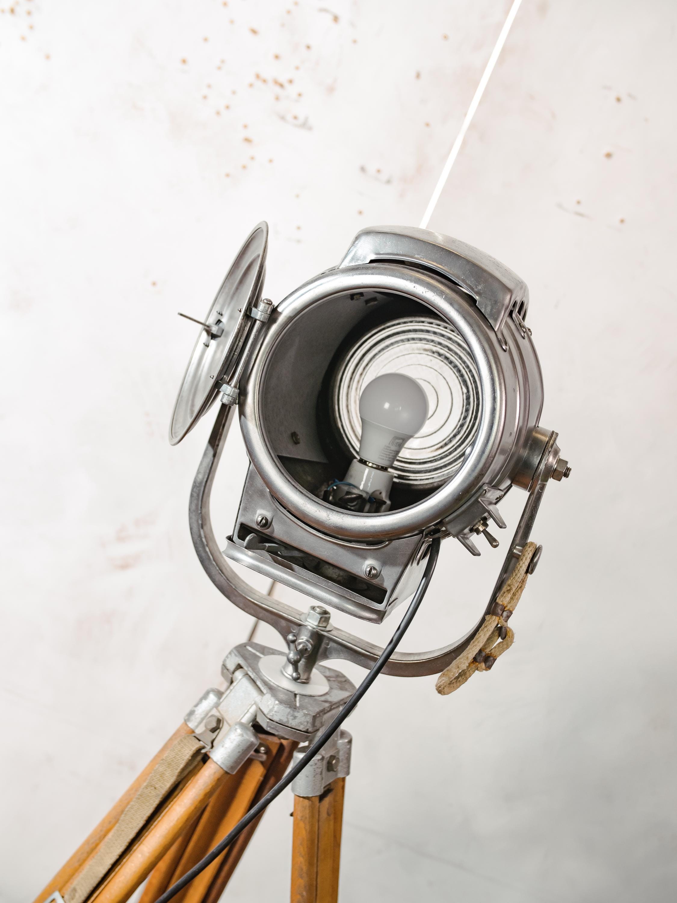 Bardwell Mcalister Keg Light | 1950s Hollywood Movie Spotlight