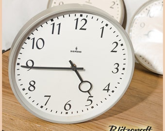 1970s Siemens industrial Slave clock Diameter 35CM - Salvaged from Hospital - Gray / white round Wall clock Art Deco